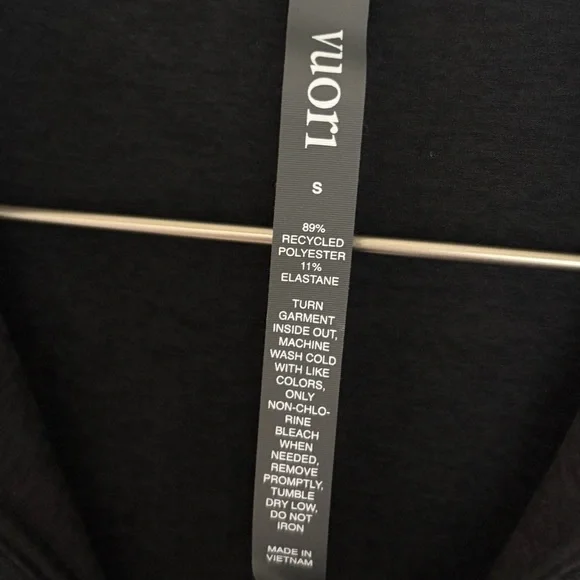 NEW! Vuori Halo Essential Half-Zip Pullover Long Sleeve Top Black Heather Small - Picture 5 of 9